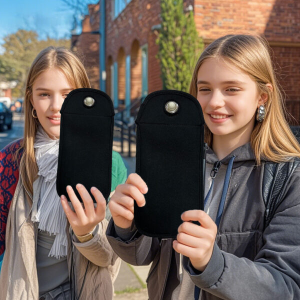 V2 Signal Blocking Phone Lock Pouch - Image 2